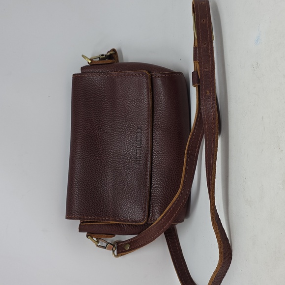 portland leather goods Handbags - Portland Leather Goods Stylish Brown Leather Crossbody Bag